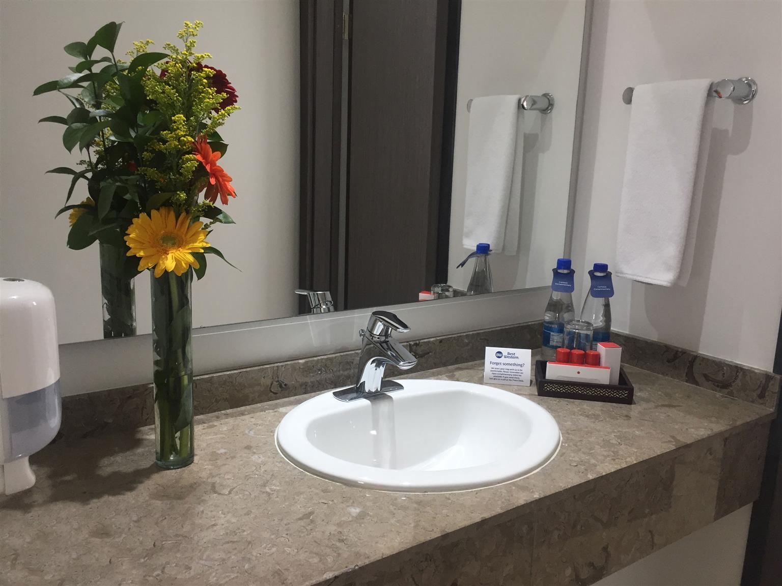 Best Western Calleja Suites Bogota Bagian luar foto