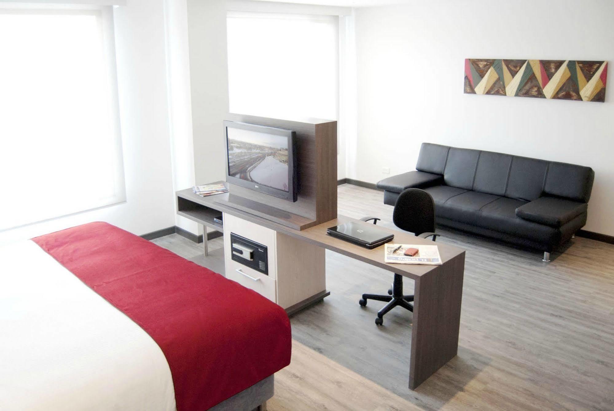 Best Western Calleja Suites Bogota Bagian luar foto